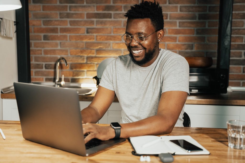 4 idées reçues sur le télétravail